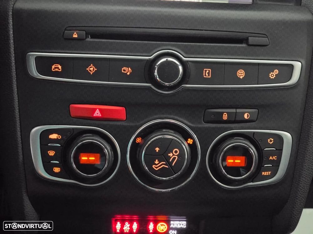 Citroën DS4 1.6 BlueHDi So Chic EAT6 - 10