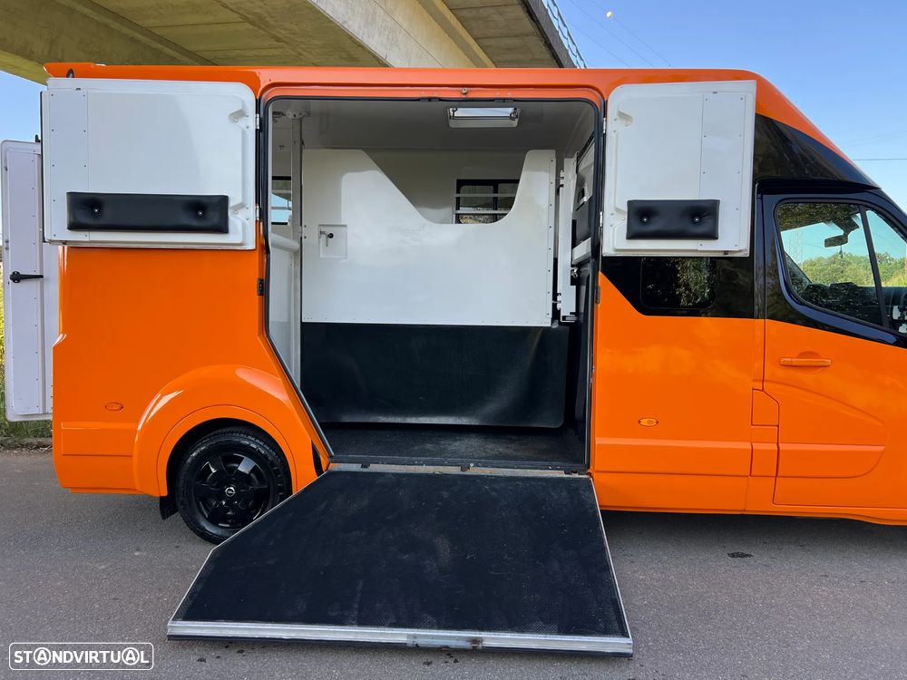 Renault MASTER 2.3 BlueDci 170 cv Esp. Cavalos de Desporto Barbot - 24