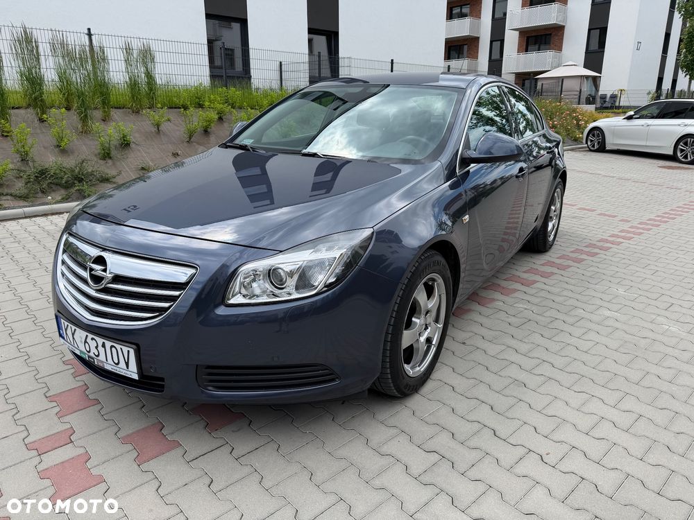 Opel Insignia - 1