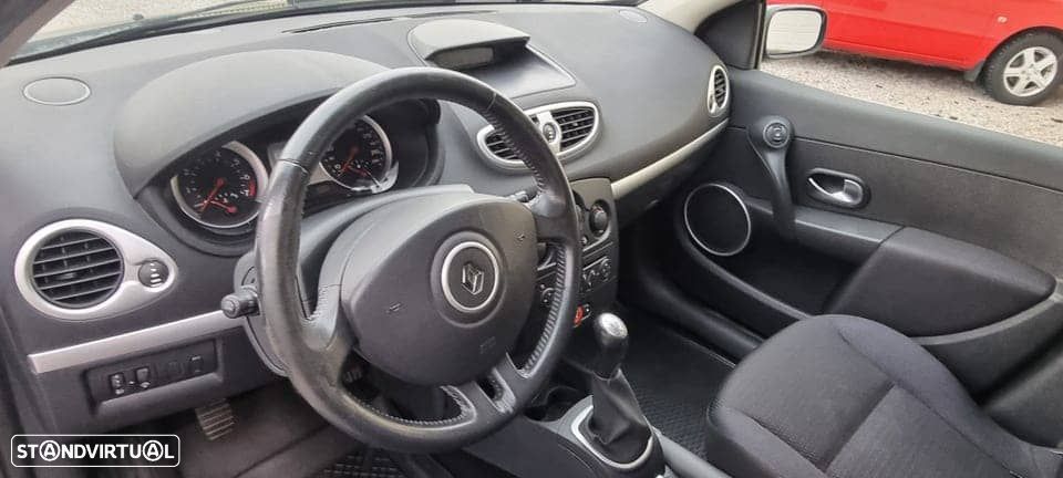 Renault Clio - 8