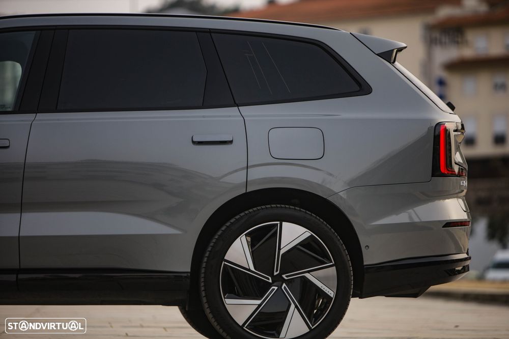 Volvo EX90 Twin Performance AWD Plus (7L) - 8