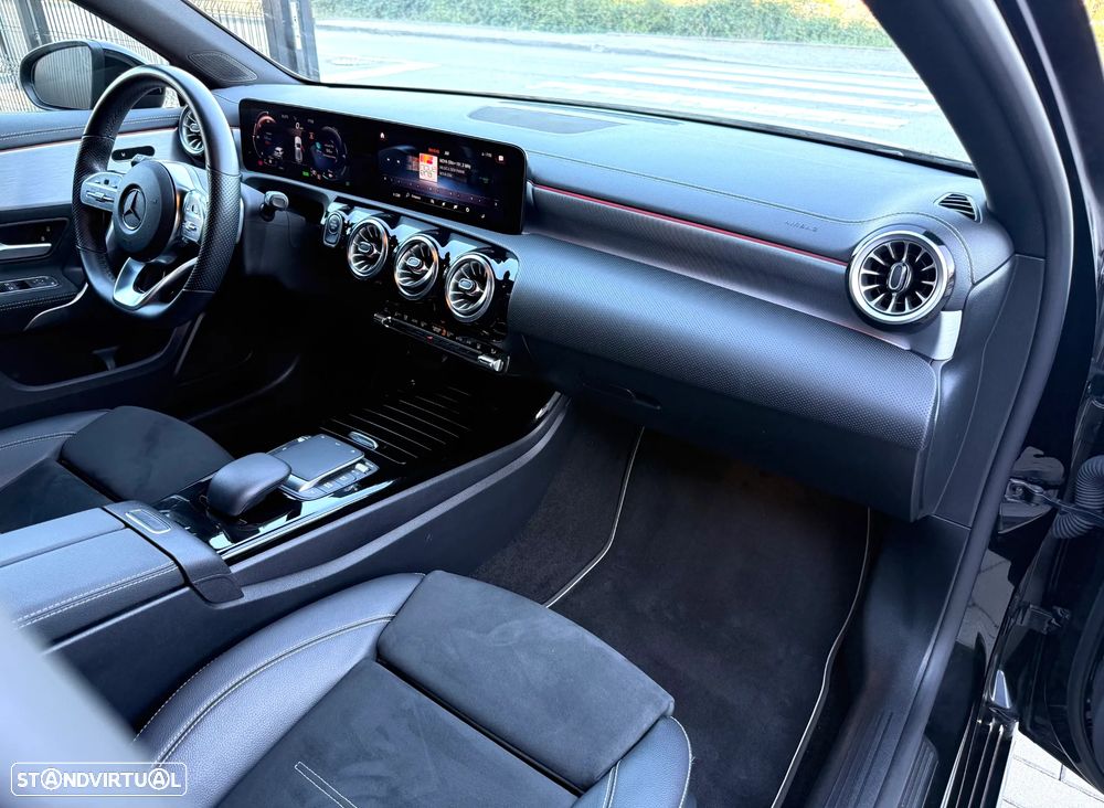 Mercedes-Benz A 250 e AMG Line - 33