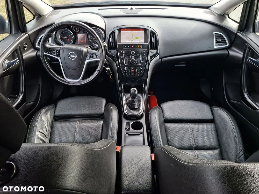 Opel Astra 1.4 Turbo Exklusiv - 17
