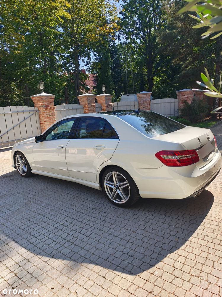 Mercedes-Benz E-Class 2010 photo 3