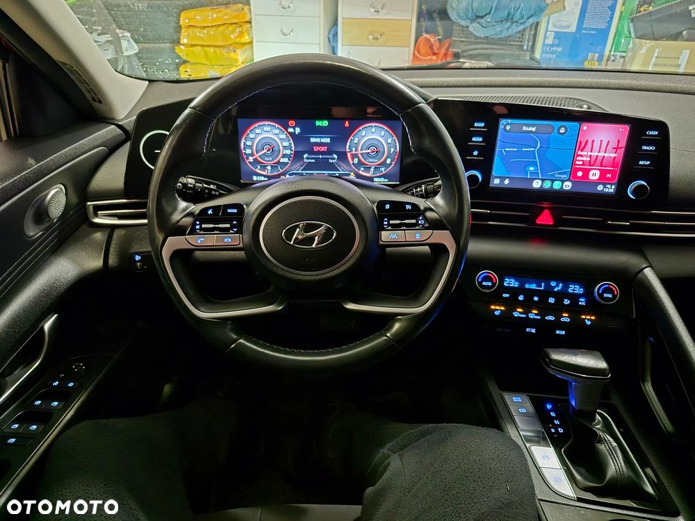 Hyundai Elantra 1.6 Smart CVT - 15