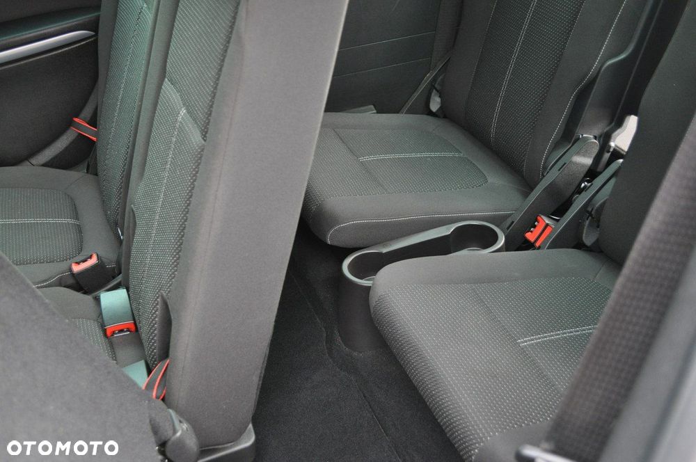 Opel Zafira - 29