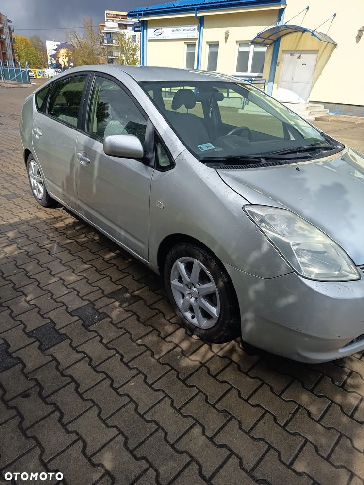 Toyota Prius 1.5 VVT-i Sol - 6