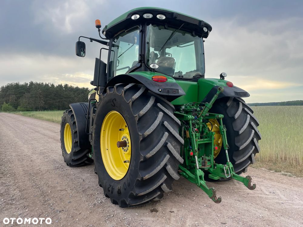John Deere 7200R - 8