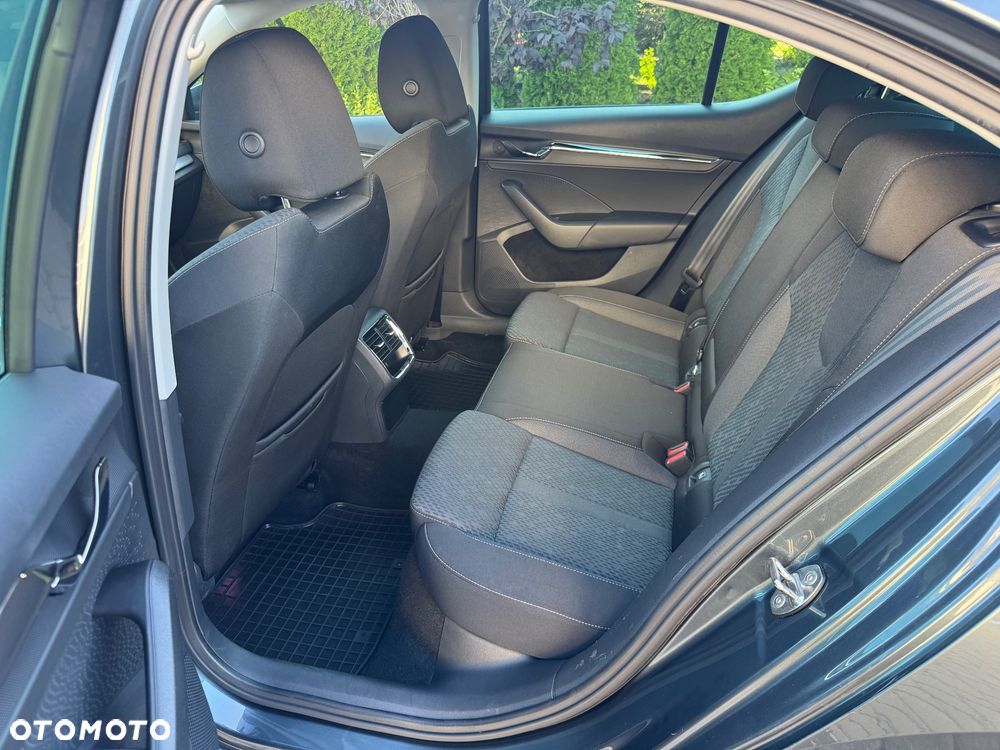 Skoda Octavia 2.0 TDI SCR Style DSG - 22