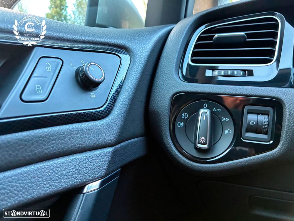 VW Golf 1.6 TDi Highline - 21