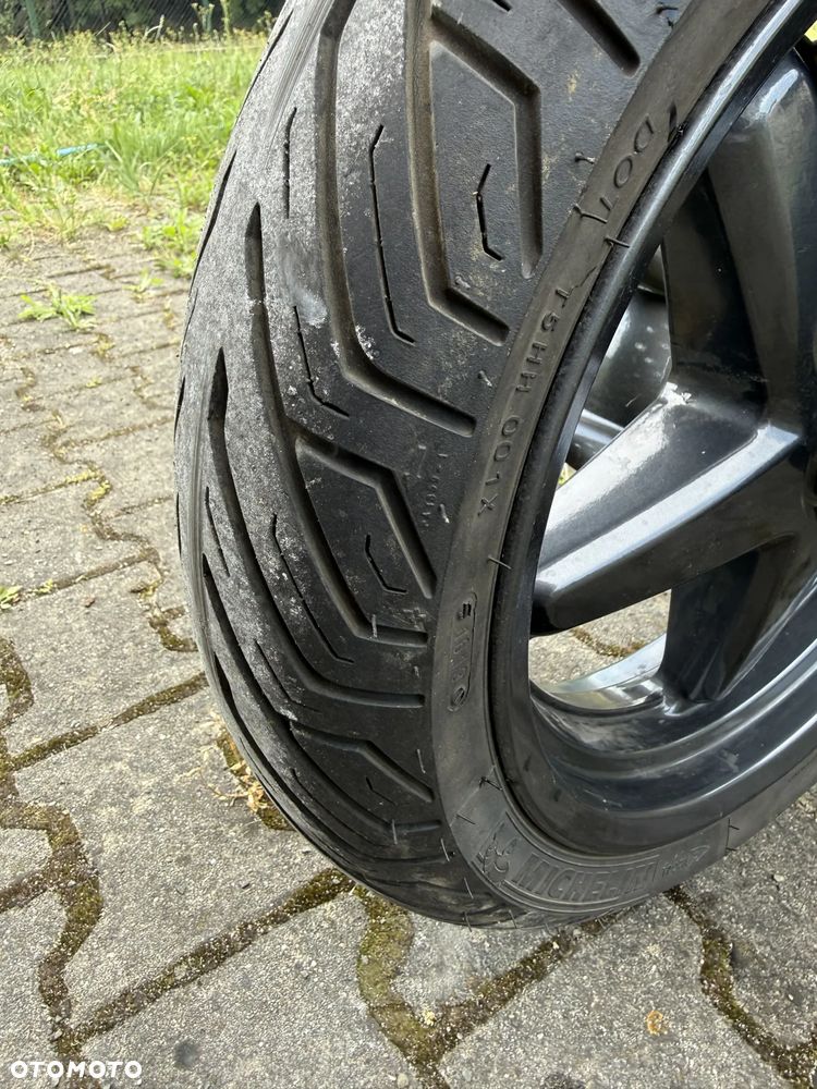 Yamaha X-max - 22