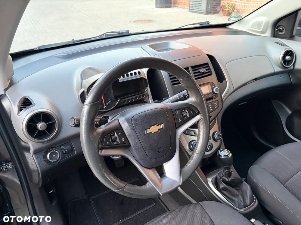 Chevrolet Aveo - 22