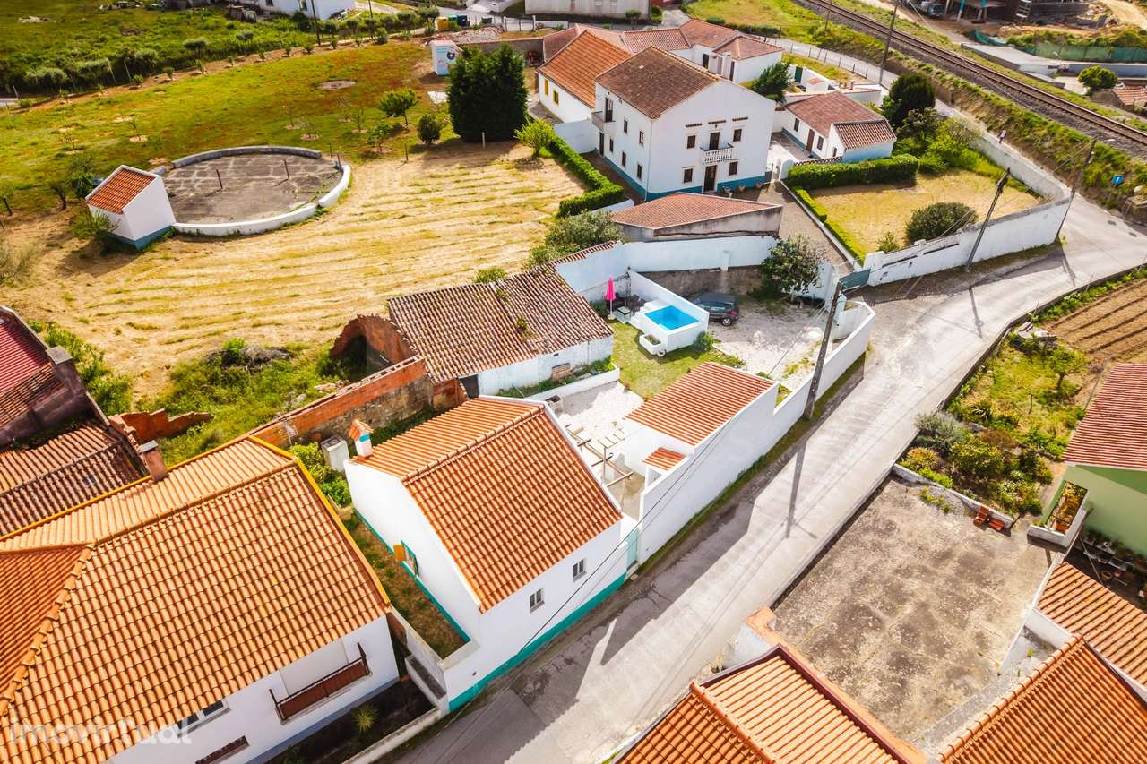 Moradia T2 +1 Renovada em Famalicão da Nazaré - Grande imagem: 4/40