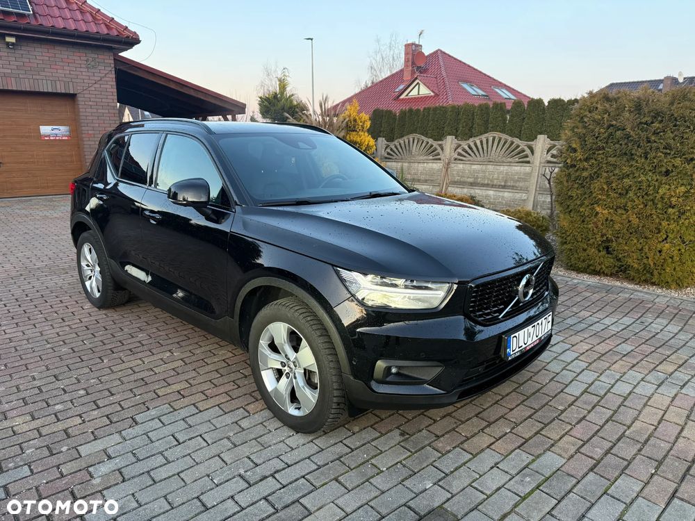 Volvo XC 40 B4 B R-Design - 2