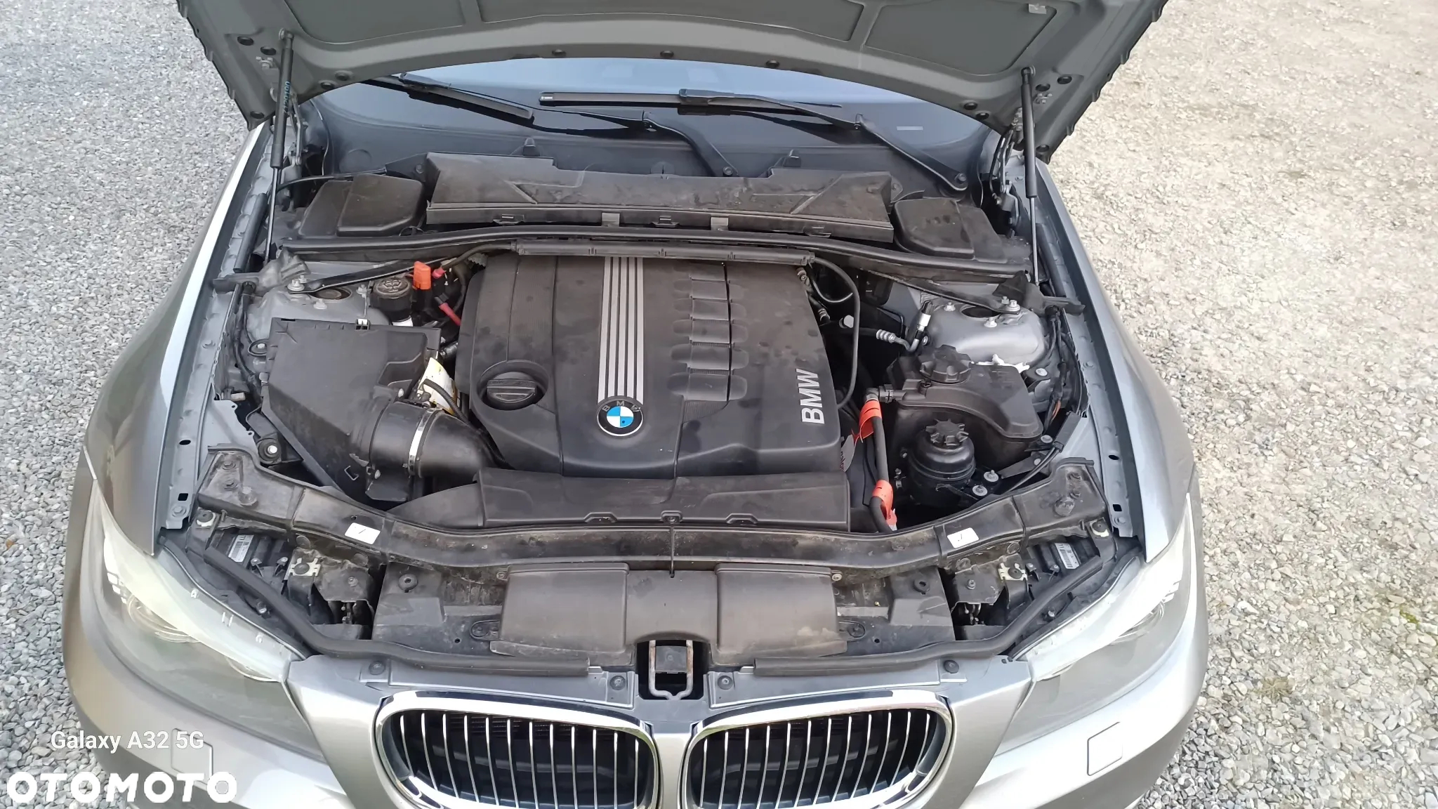 BMW Seria 3 330d xDrive DPF Touring - 25
