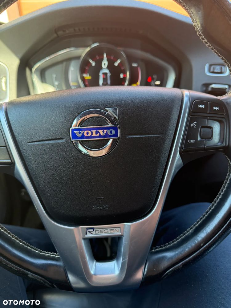 Volvo V60 D2 R-Design Summum - 16