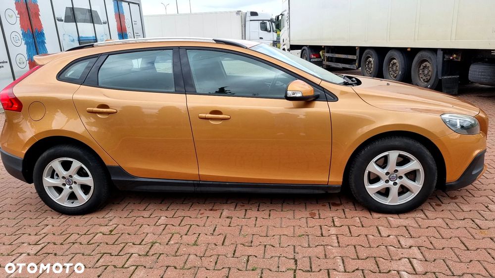 Volvo V40 Cross Country D3 Momentum - 3