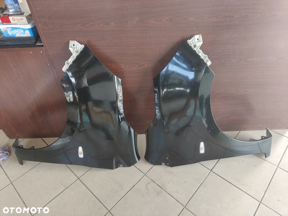 Mitsubishi Space Star II prawy lewy blotnik przedni