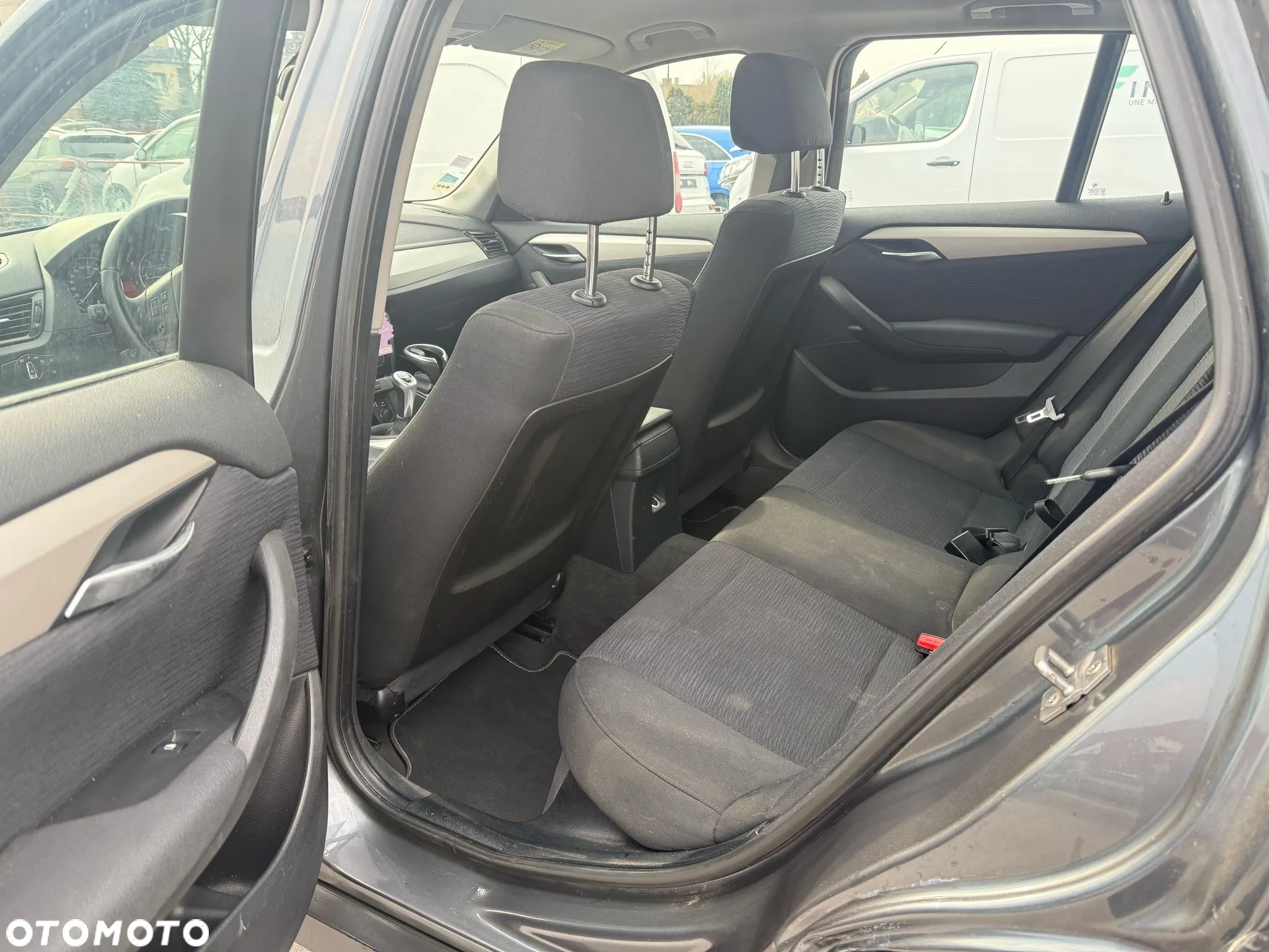 BMW X1 sDrive18d - 11