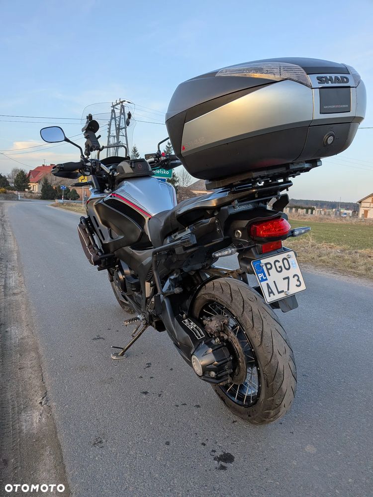 Honda VFR - 16