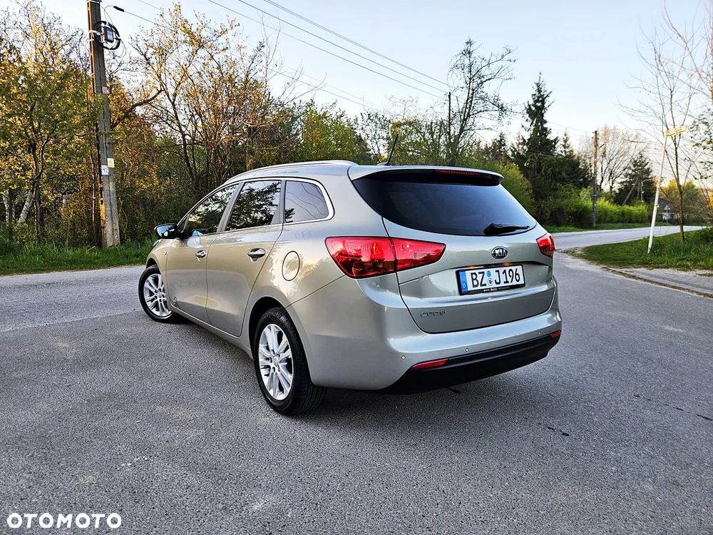 Kia Ceed 1.6 GDI ISG Spirit - 15