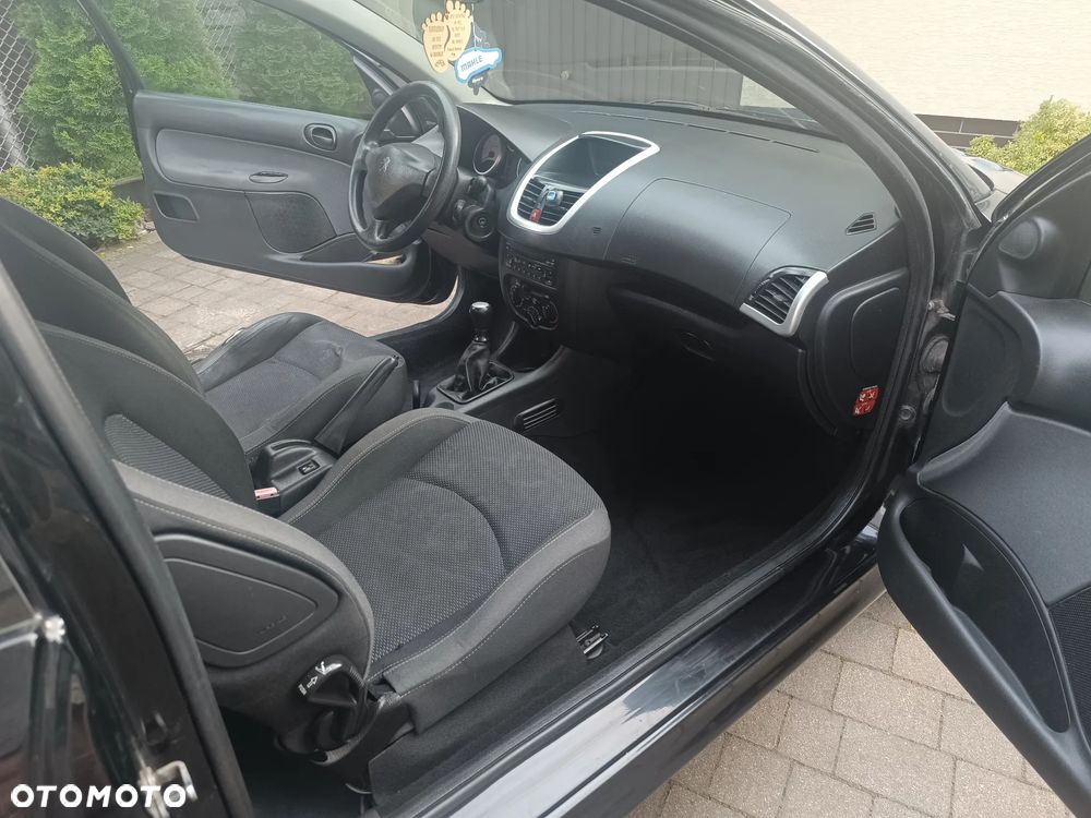 Peugeot 206 plus - 7