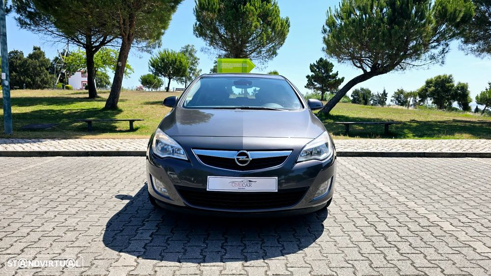 Opel Astra 1.7 CDTI Cosmo - 9
