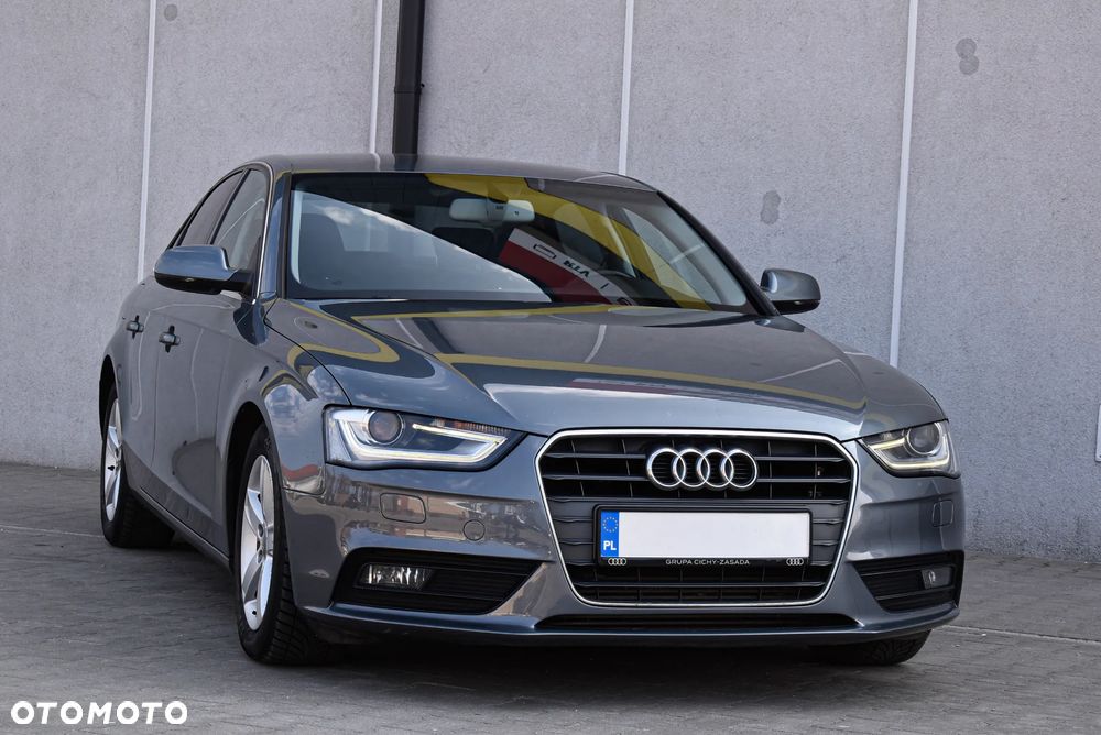 Audi A4 Limousine - 15