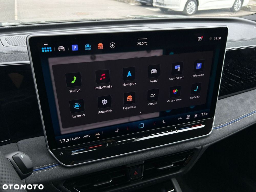 Volkswagen Tiguan - 19