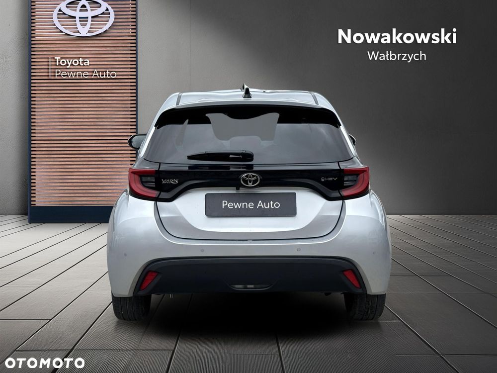 Toyota Yaris Hybrid 1.5 Style - 9