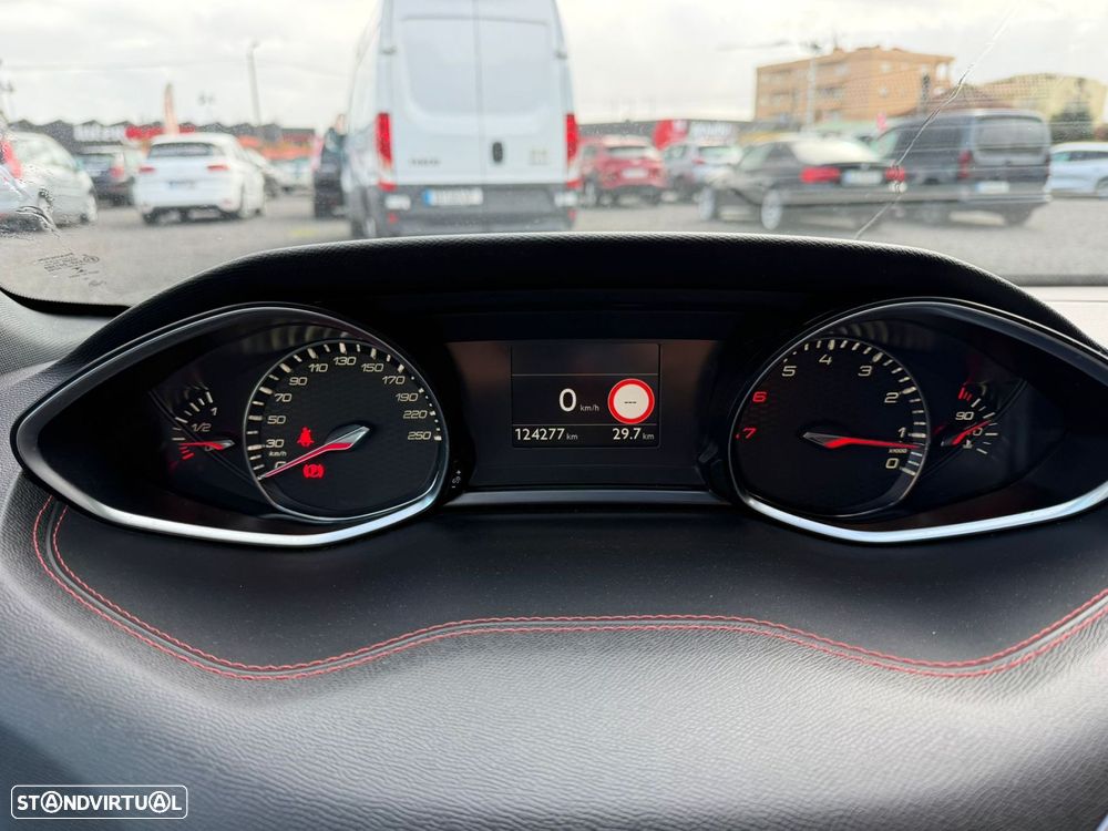 Peugeot 308 1.6 e-THP GTi - 41