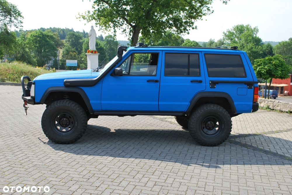 Jeep Cherokee - 8