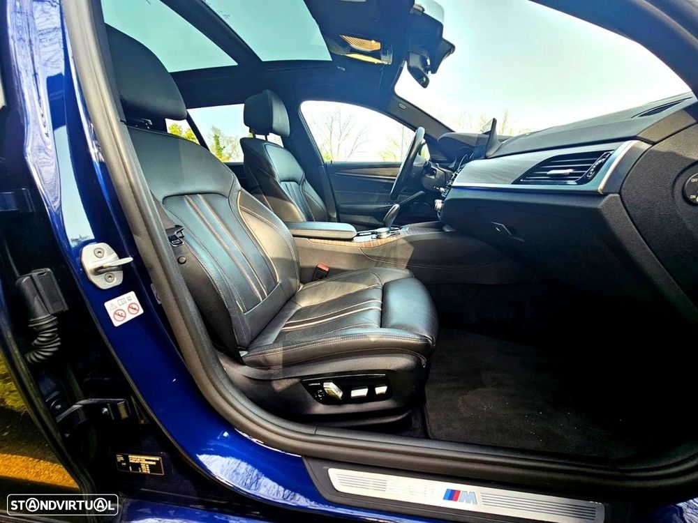 BMW 540 d xDrive Pack M Auto - 43
