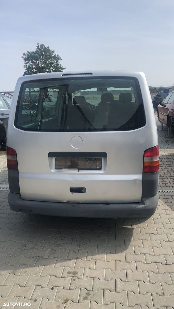 Dezmembram Volkswagen T5 1.9TDI an fabr 2006 - 4