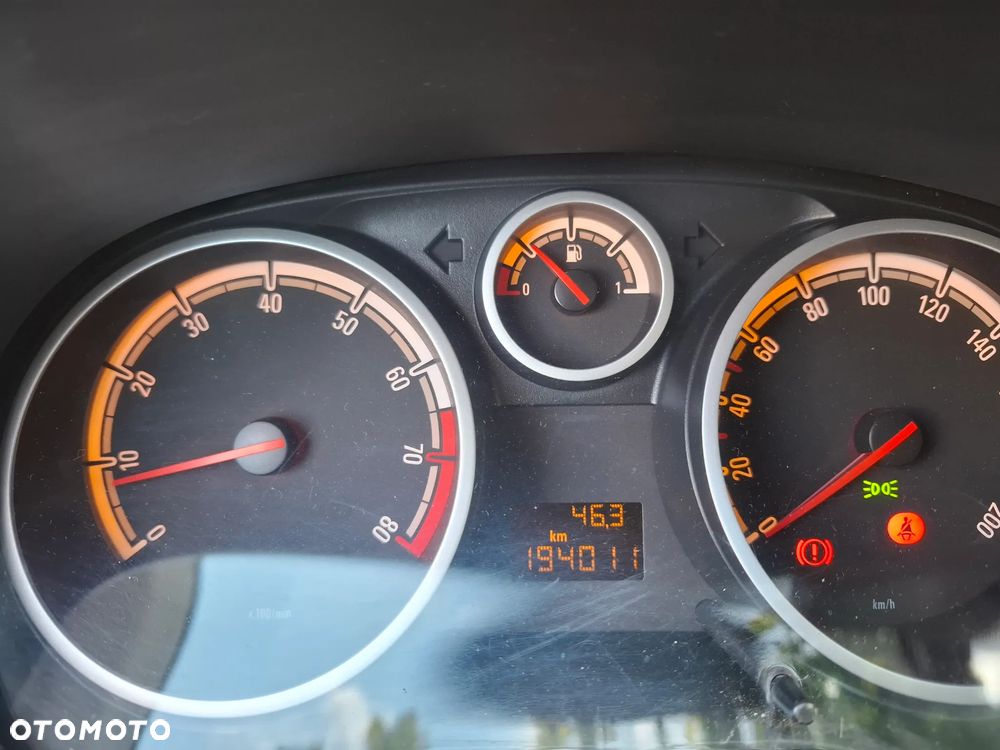Opel Corsa 1.2 16V Enjoy - 13