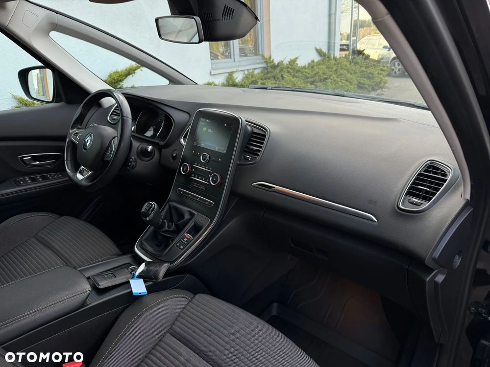 Renault Grand Scenic - 21