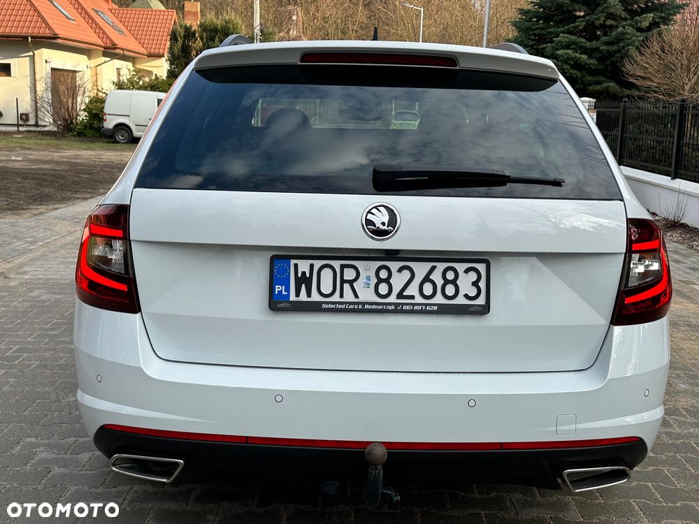 Skoda Octavia Combi 2.0 TDI DSG RS - 16