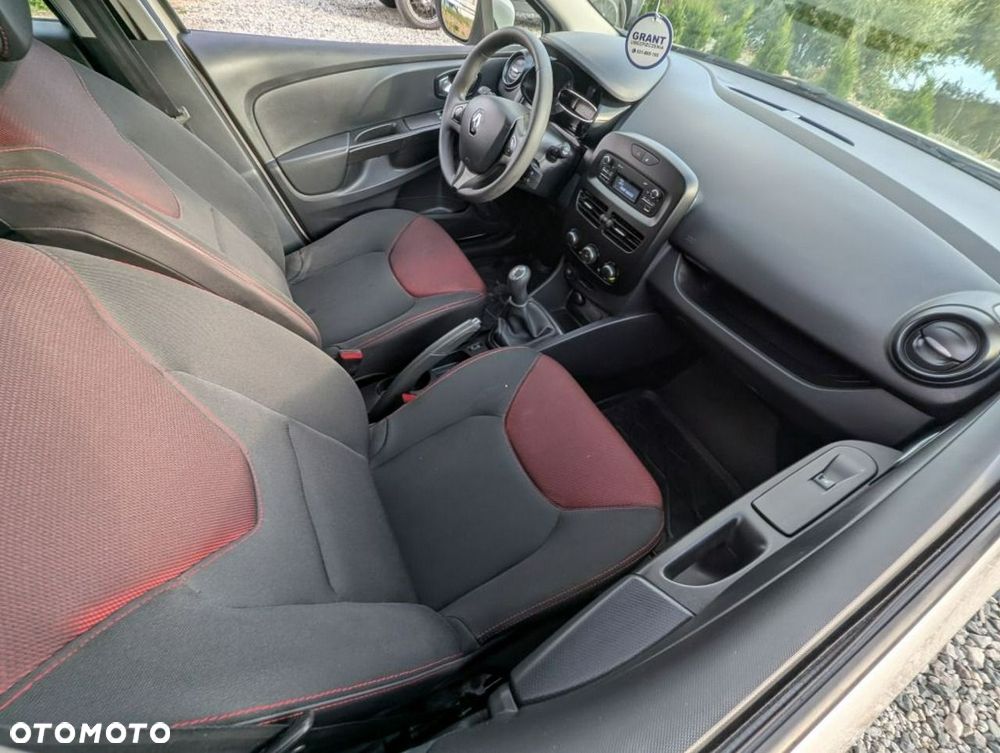 Renault Clio 1.2 16V 75 Expression - 5