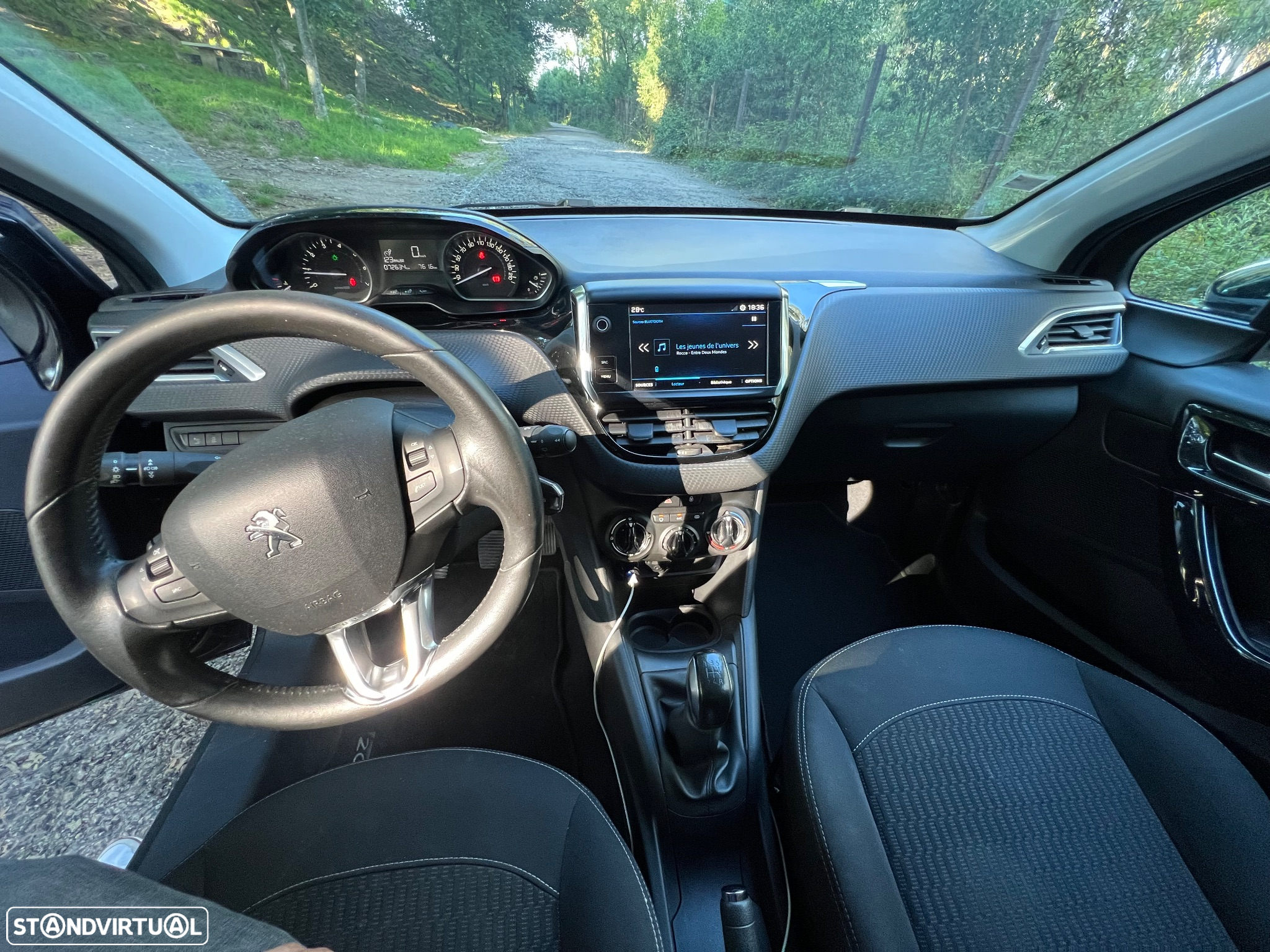 Peugeot 208 1.2 PureTech Style - 6