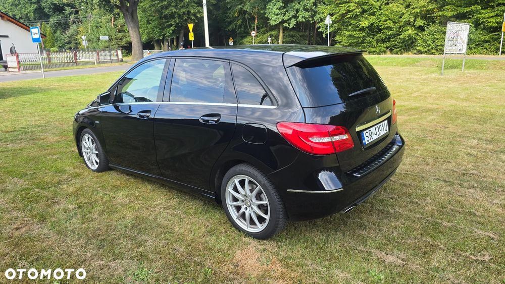 Mercedes-Benz Klasa B 180 BlueEFFICIENCY Edition 1 - 4