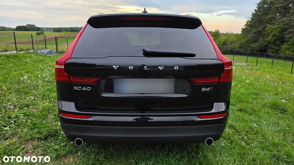 Volvo XC 60 B4 D AWD Momentum Pro - 5