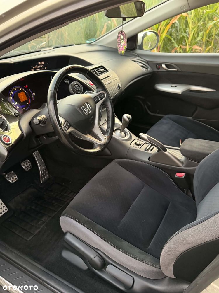 Honda Civic 1.8 Comfort - 23