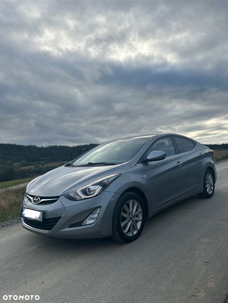 Hyundai Elantra 1.6 Style - 1