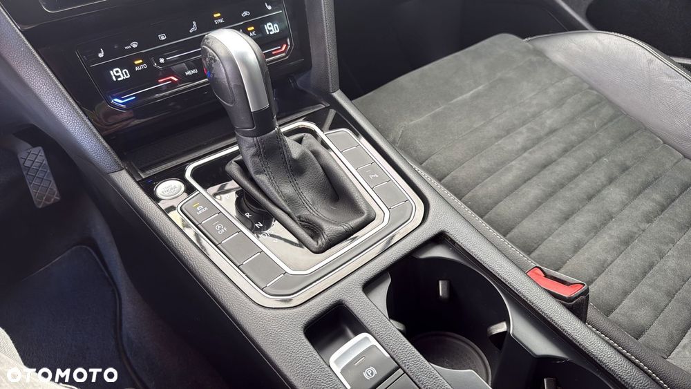 Volkswagen Passat - 18
