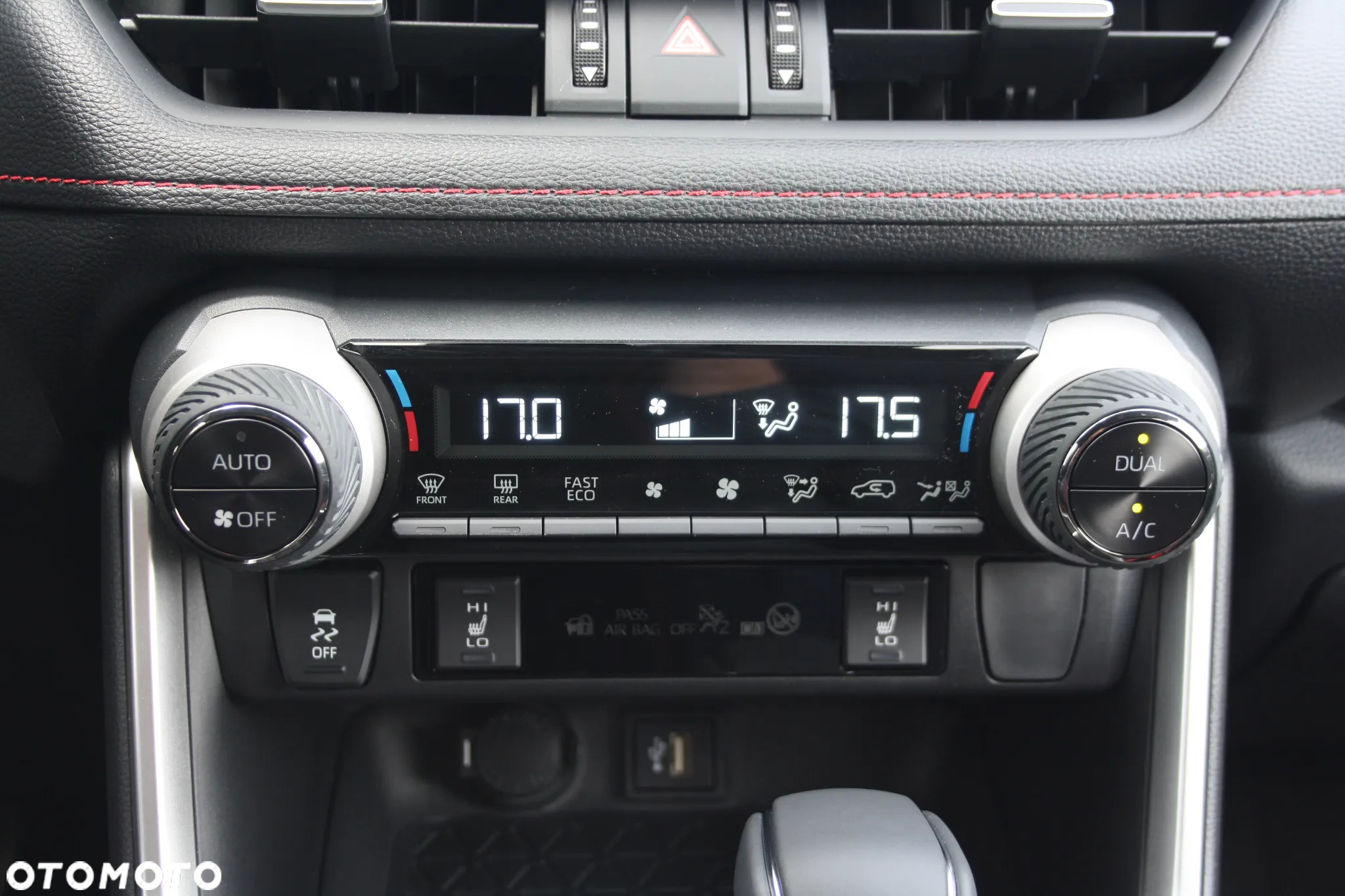 Suzuki Across 2.5 Plug-in Hybrid Elegance 4WD CVT - 12