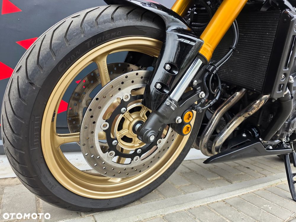 Yamaha FZ8 - 13