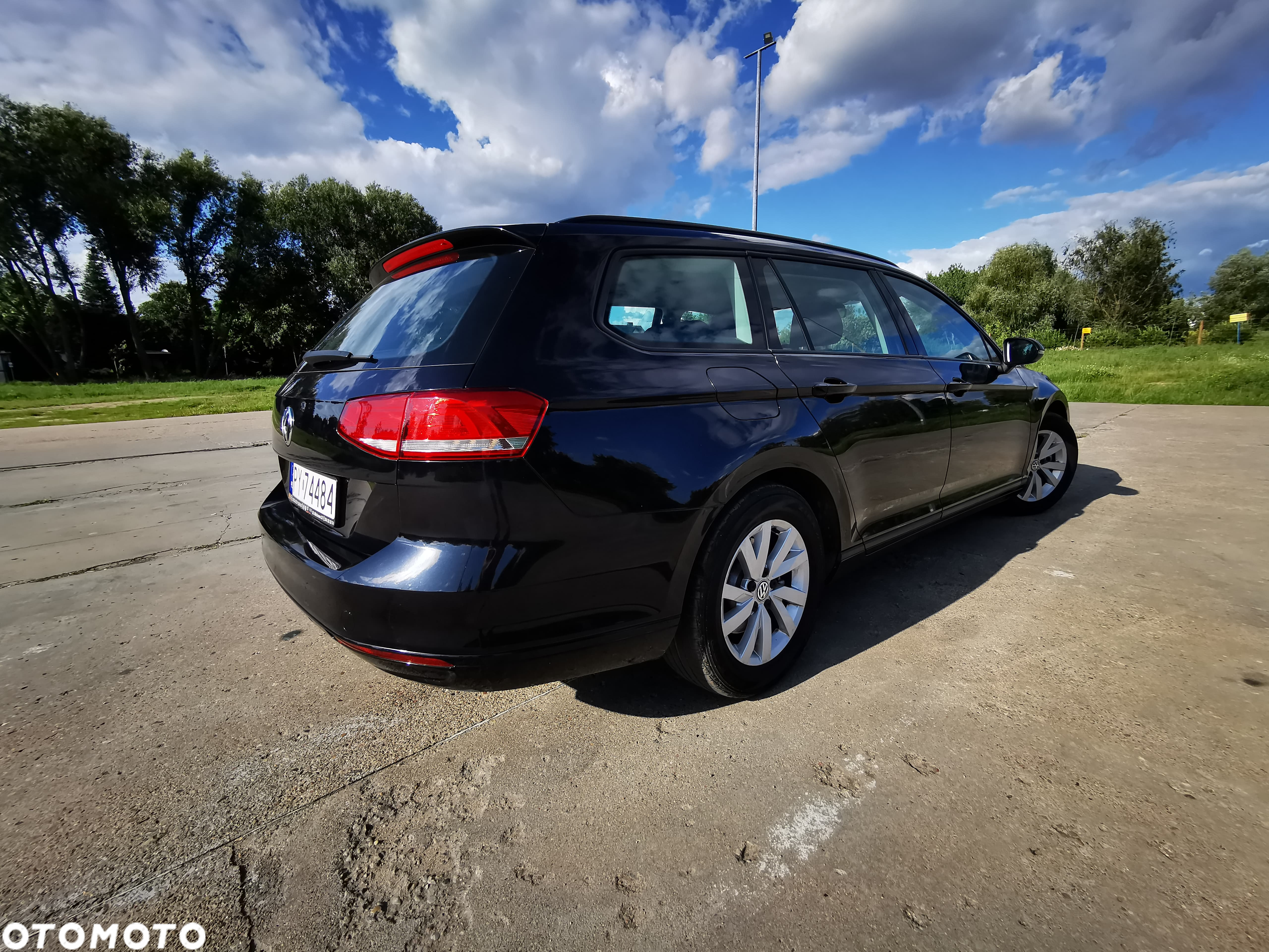 Volkswagen Passat 1.4 TSI BMT Comfortline - 10
