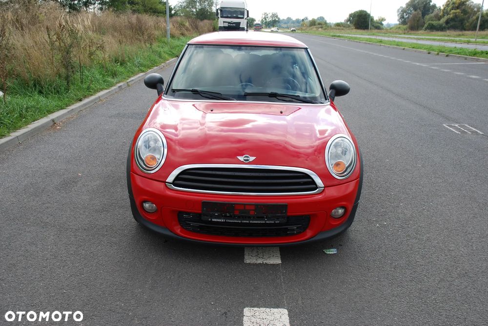 Mini One 2011 photo 3
