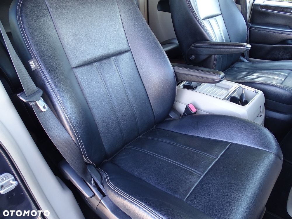 Chrysler Town & Country 3.6 Touring - 13
