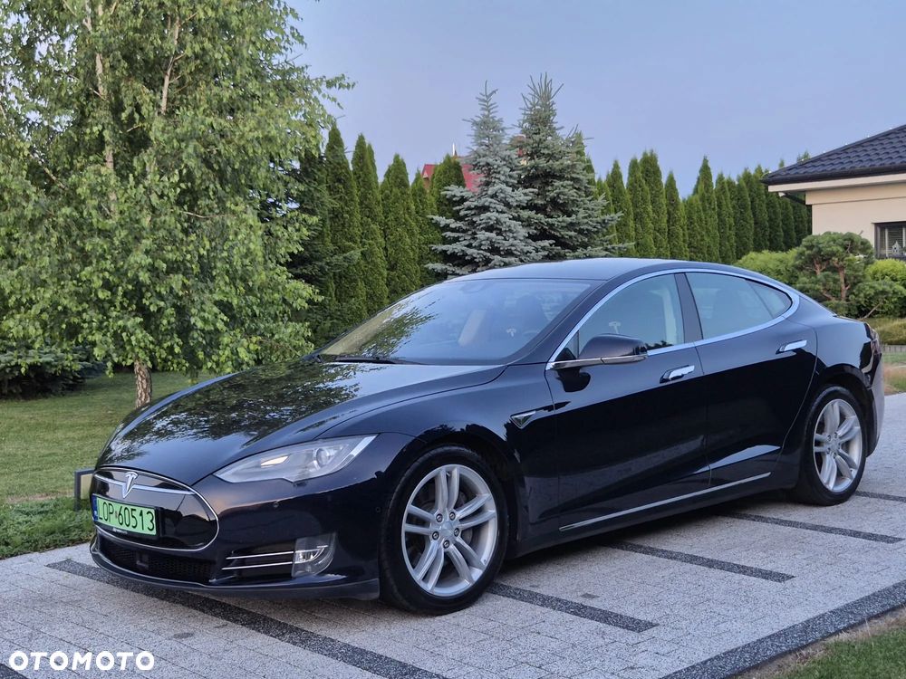 Tesla Model S 85D Allradantrieb - 2